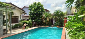 Swimming pool in Vientiane centre-town - Villa Sisavad guesthouse
